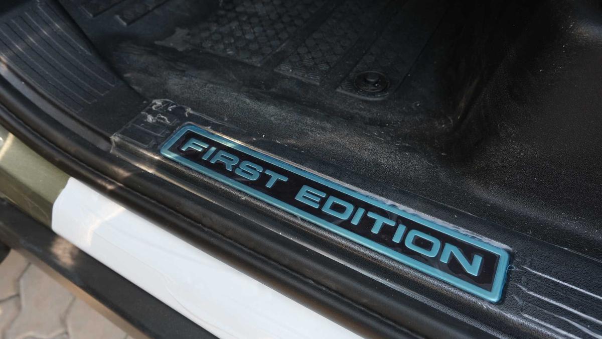 Land Rover Defender mới 