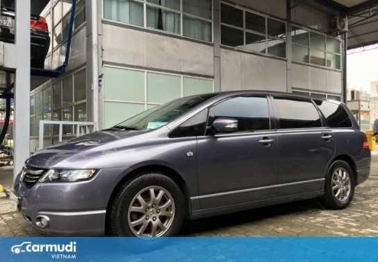 Honda Odyssey nội địa Nhật đời 2006 bỗng "hot" tại Việt Nam