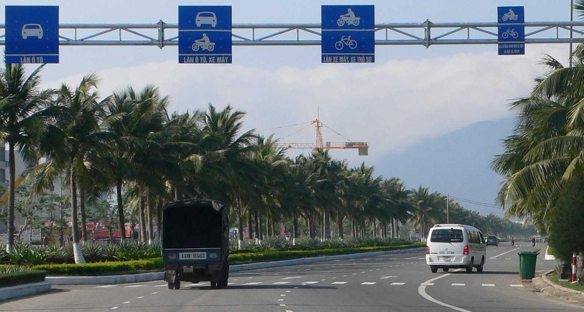 Thế nào là đi sai làn đường?