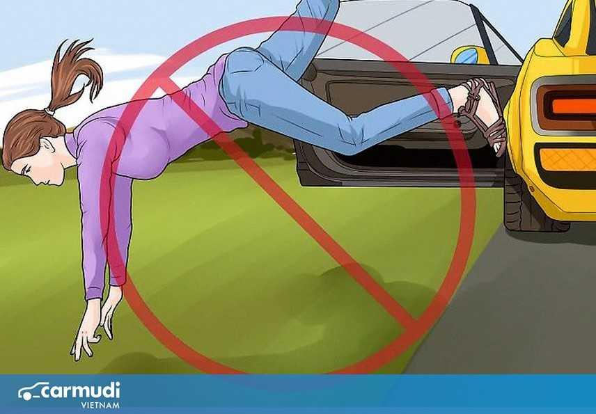 11 lưu ý phải đọc giúp bạn nhảy ra khỏi xe ô tô an toàn trong trường hợp khẩn cấp