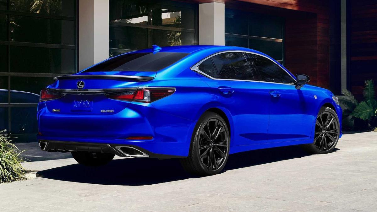 Lexus ES Black Line 2021