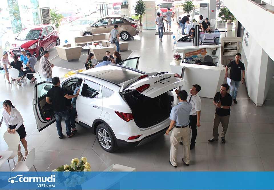 Có nên mua xe trong "tháng cô hồn"?