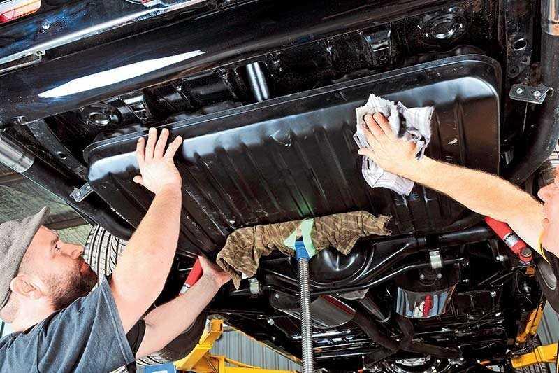 Khi đổ nhầm dầu vào xăng