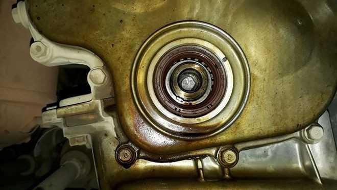 Lỗi gãy bu lông Hyundai Grand i10