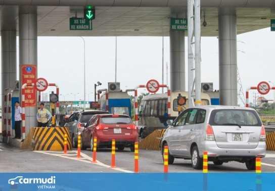 Xe bị hư hỏng có phải tiếp tục đóng phí sử dụng đường bộ không?