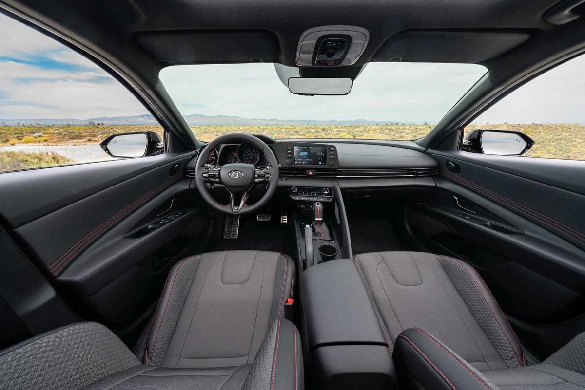 Nội thất Hyundai Elantra N Line 2021