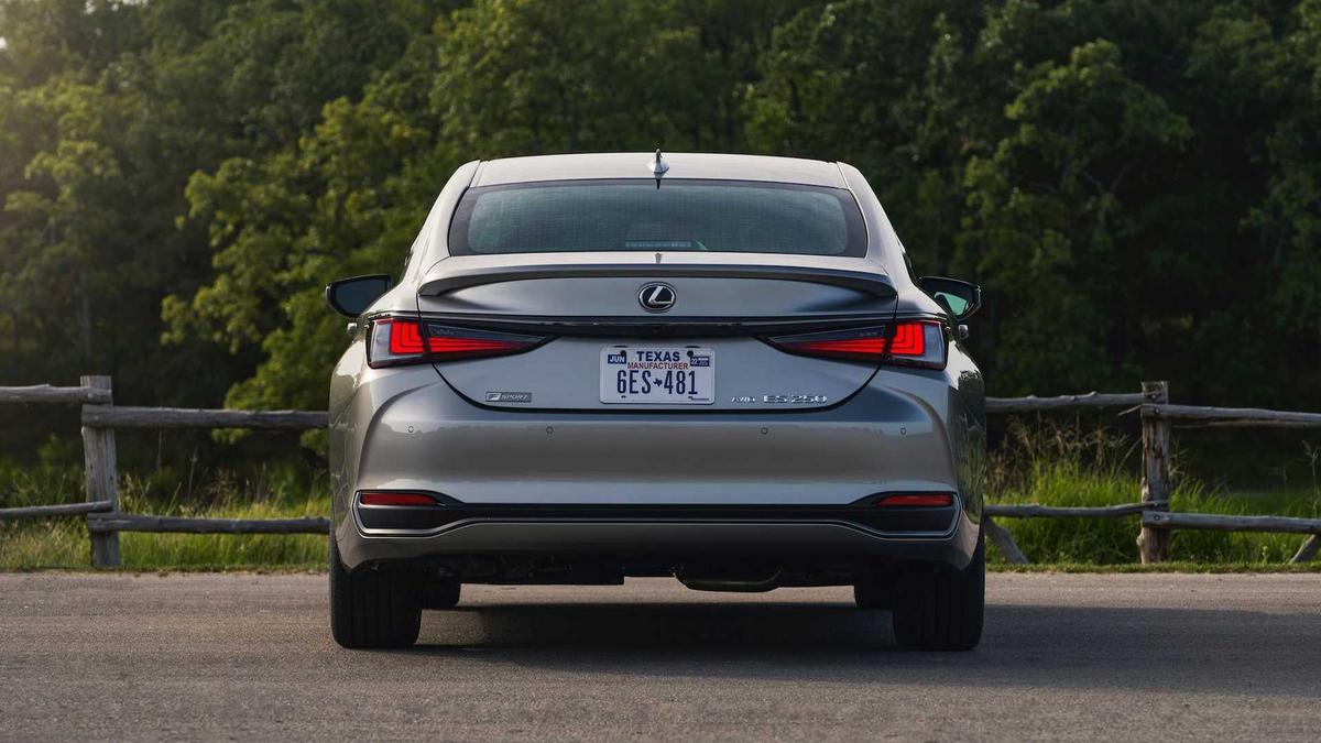 Lexus ES 250 AWD F-Sport 2021