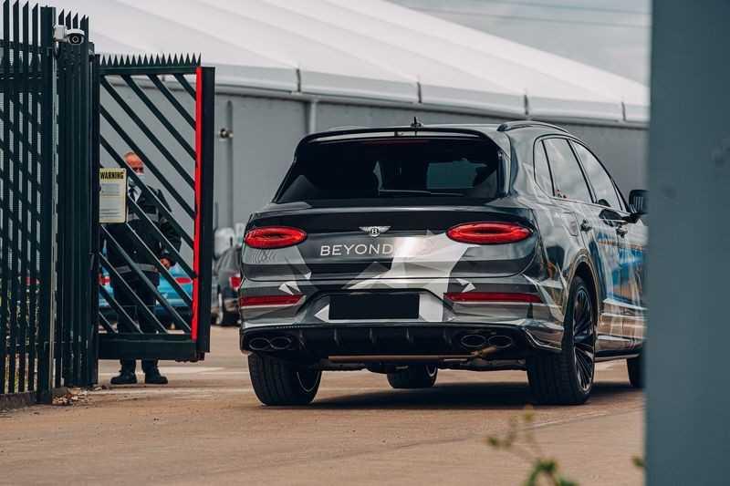 Bentley Bentayga Speed 2021