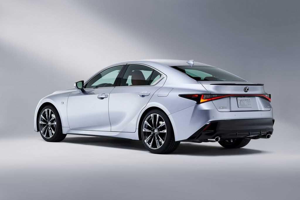 Lexus IS 2021