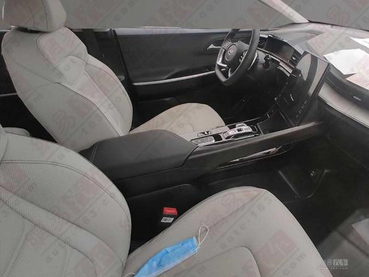 Nội thất Hyundai Custo