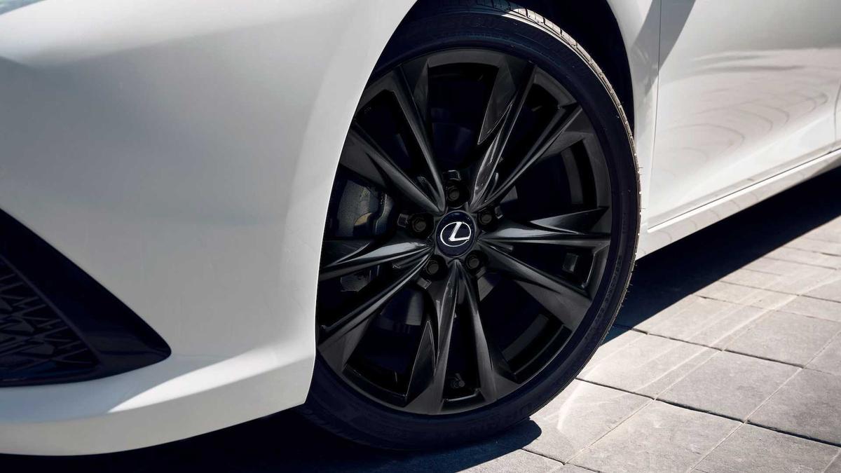 Lexus ES 250 AWD F-Sport 2021