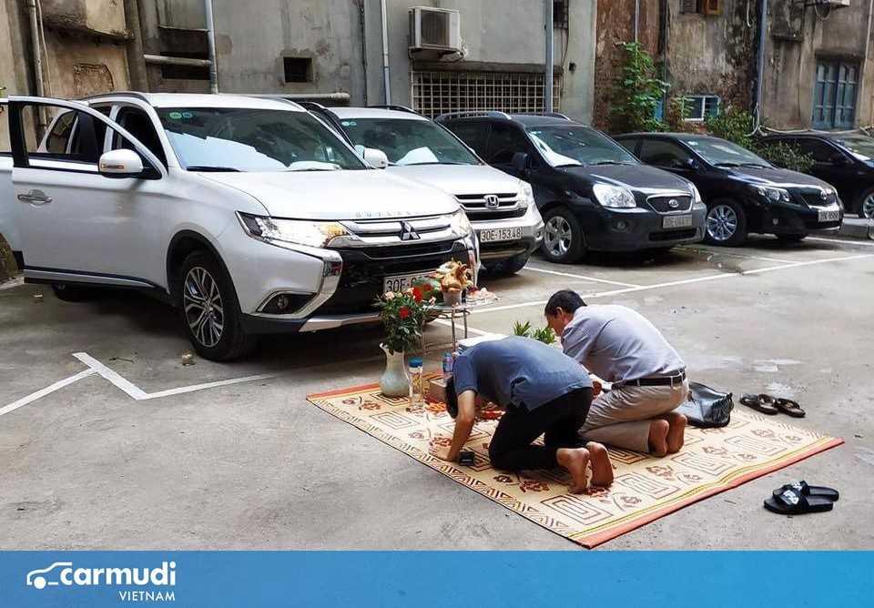 Mua xe trong tháng cô hồn - nên hay không?