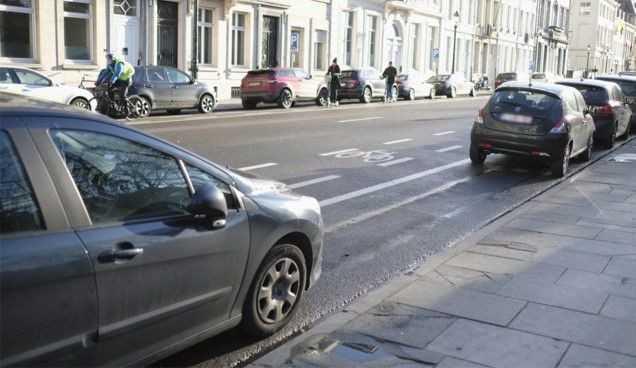 Mách nhỏ kỹ thuật đỗ xe cho các