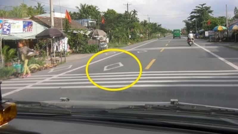 Vạch kẻ đường