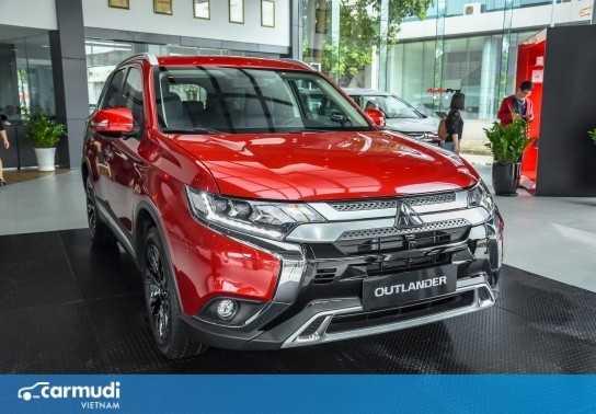 Mitsubishi Outlander 2020 có giá lăn bánh bao nhiêu?