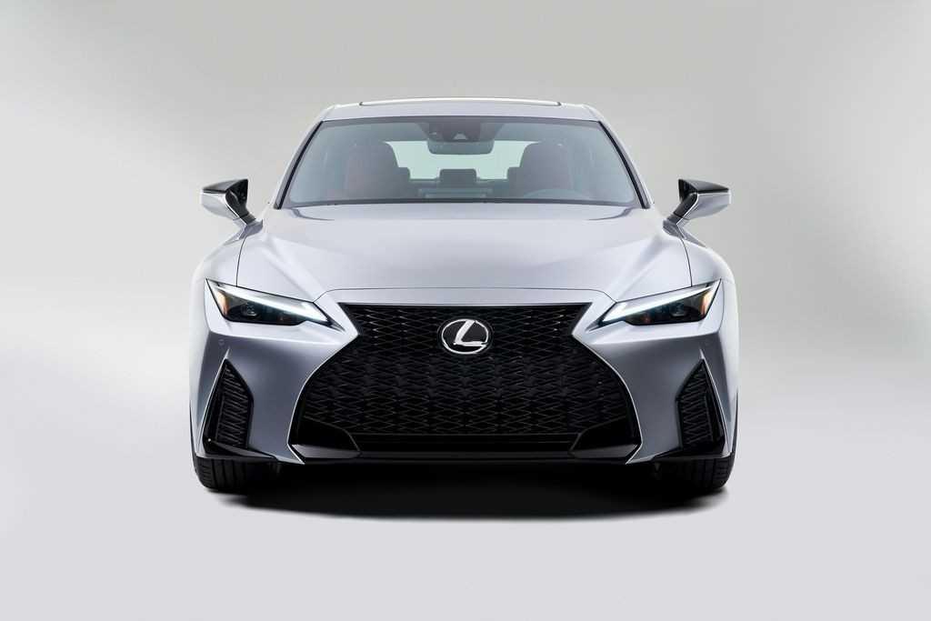 Lexus IS 2021