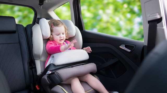 Giá móc Isofix có tác dụng bảo vệ trẻ em khi tai nạn xảy ra.