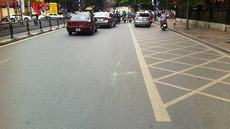 Vạch kẻ đườngVạch mắt võng