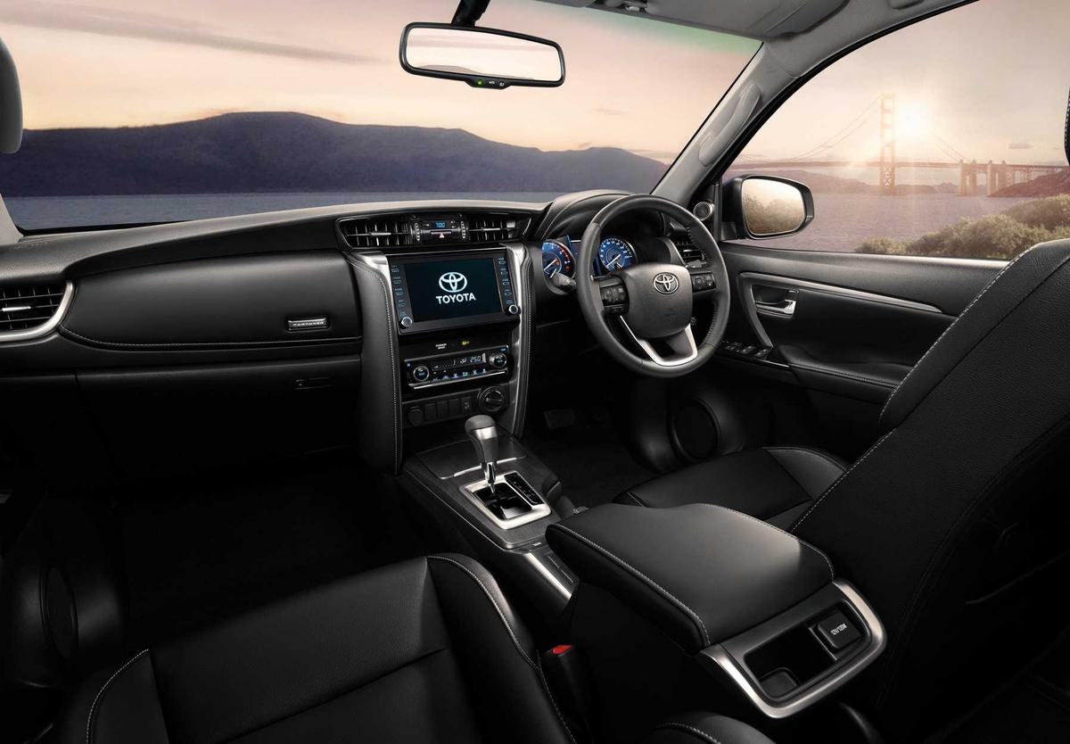 Nội thất của Toyota Fortuner 2021