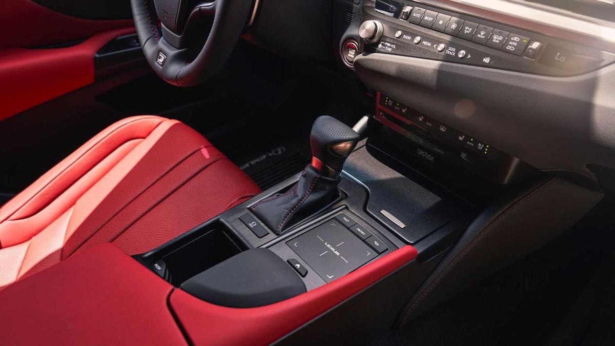 Lexus ES 250 AWD 2021