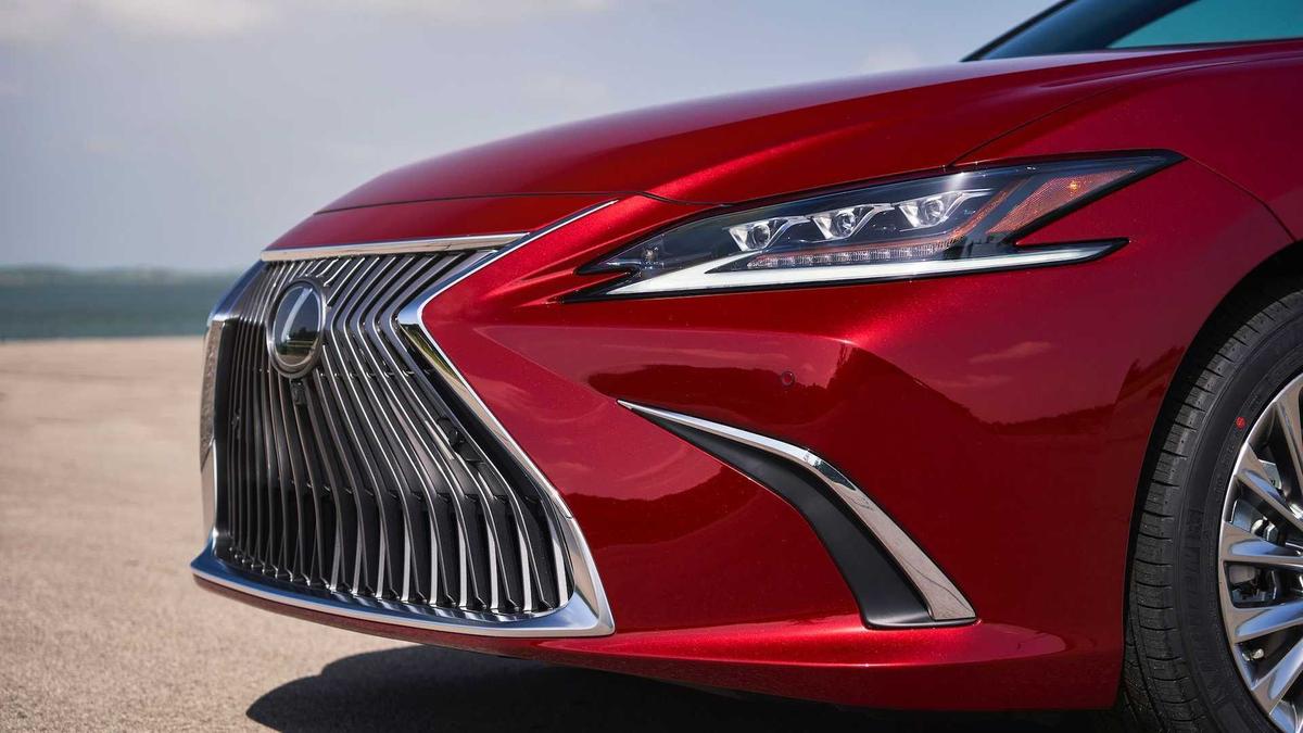 Lexus ES 250 AWD 2021