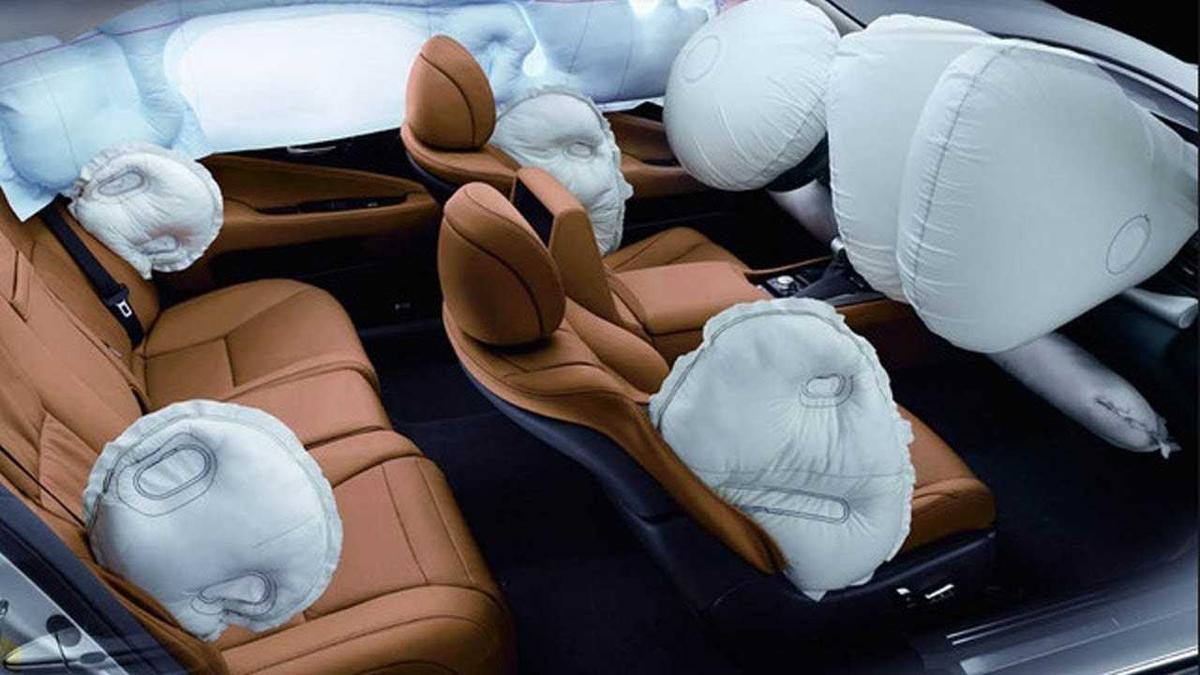 Túi khí là tiêu chuẩn an toàn tối thiểu trên xe hơi.