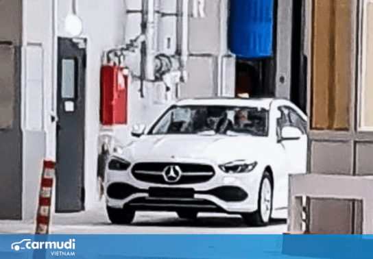 Rò rỉ hình ảnh Mercedes-Benz C-Class 2022 tại nhà máy