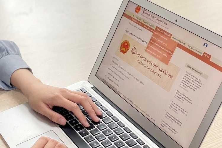 Nộp lệ phí trước bạ ô tô, xe máy ngay tại nhà