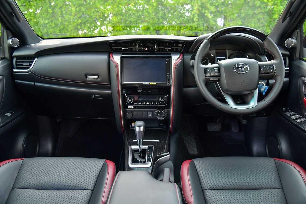 Nội thất Toyota Fortuner 2021
