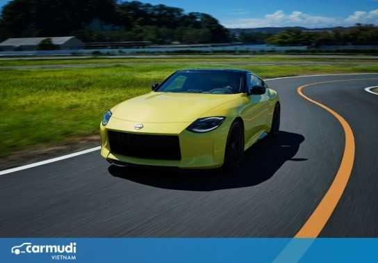 Kiểu dáng tương đồng của Nissan 400Z thế hệ mới với mẫu concept Z Proto