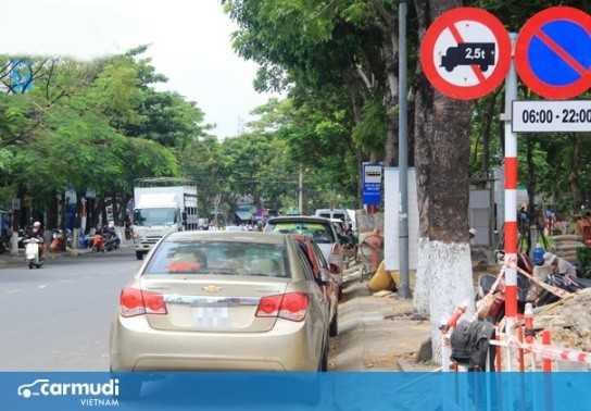 Mức xử phạt lỗi không tuân thủ vạch kẻ đường, biển báo 2022