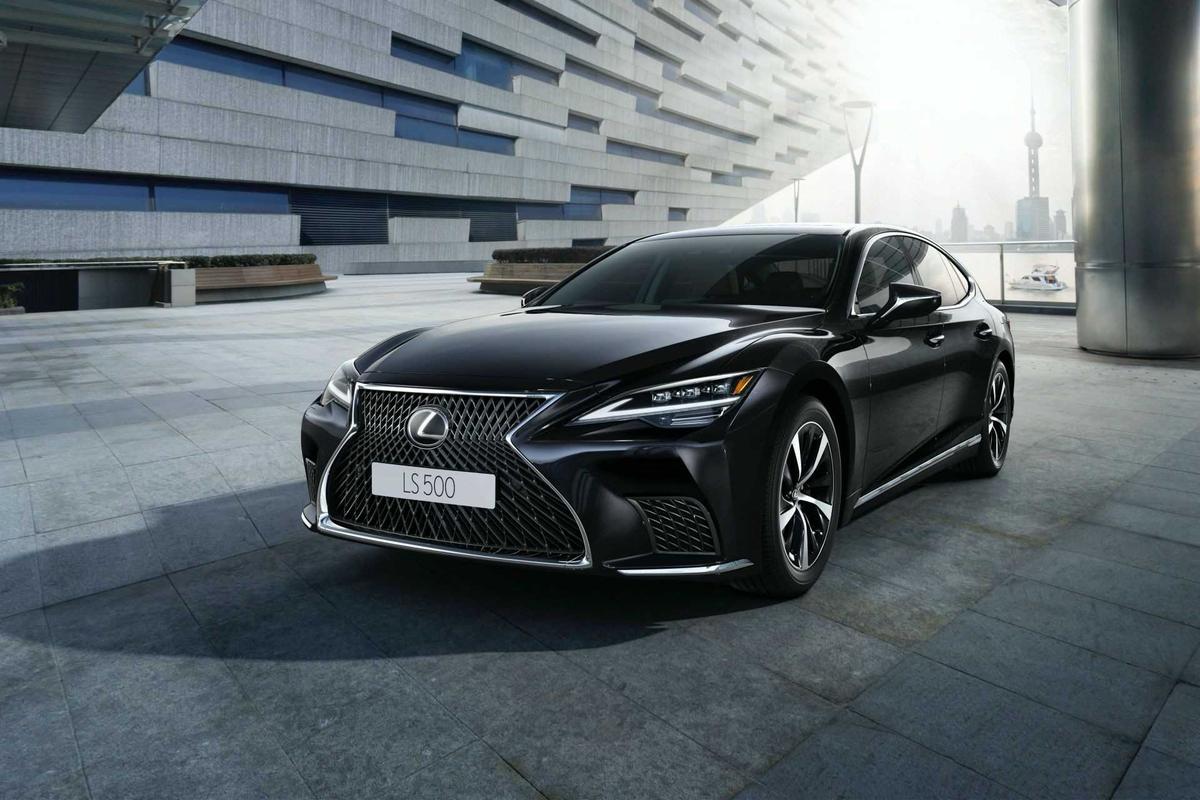 Lexus LS 2021