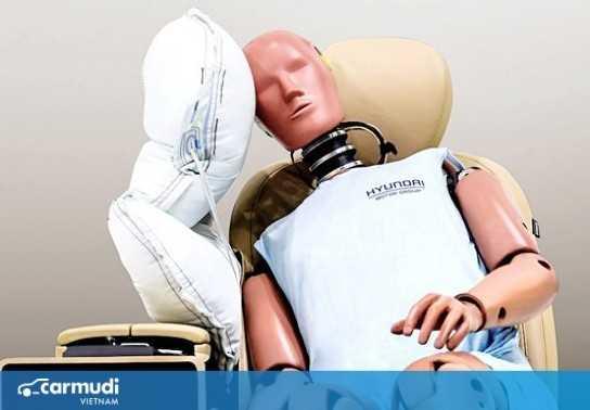 Túi khí bệ trung tâm mới của Hyundai gây chú ý