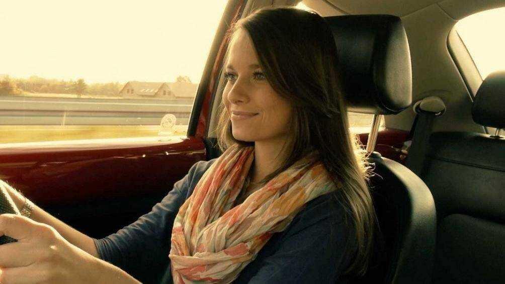 Những cách cầm vô lăng đúng và an toàn