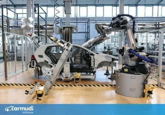 BMW và Volkswagen bất ngờ đẩy mạnh sản xuất 2 mẫu xe tưởng đã "hết thời"
