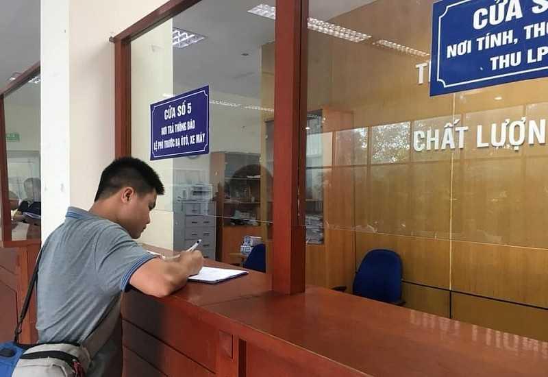 Nộp lệ phí trước bạ ô tô, xe máy ngay tại nhà