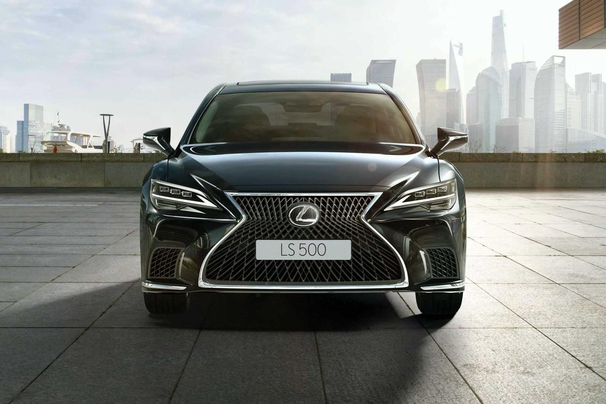 Lexus LS 2021