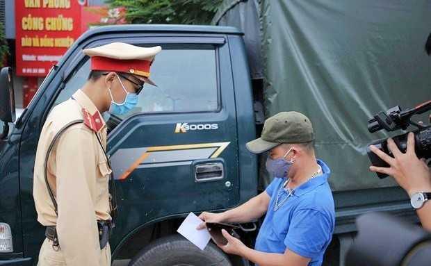 Giấy hẹn cấp lại GPLX bị mất có thể thay cho GPLX hay không?