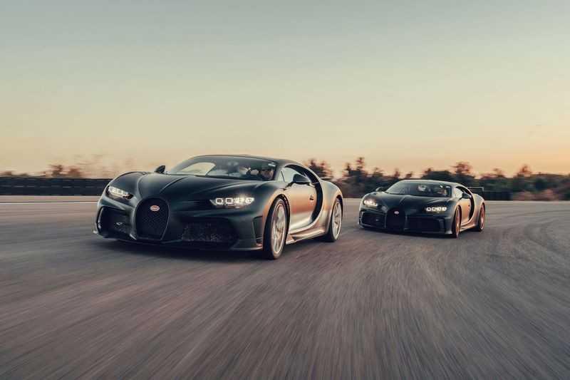 Bugatti Chiron Pur Sport và Chiron Super Sport 300+