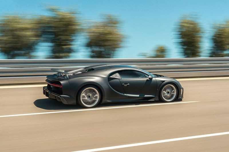 Bugatti Chiron Pur Sport và Chiron Super Sport 300+