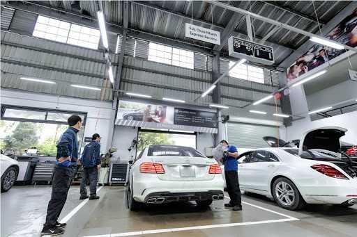 Mang xe đến cửa hàng sửa chữa để được bảo dưỡng, bảo hành đúng cách.