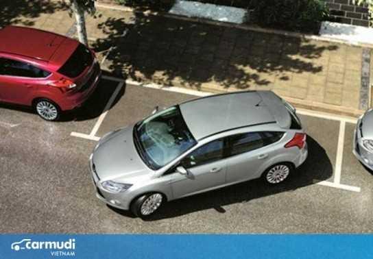 Tài xế mới muốn lùi xe an toàn nên tránh những sai lầm này