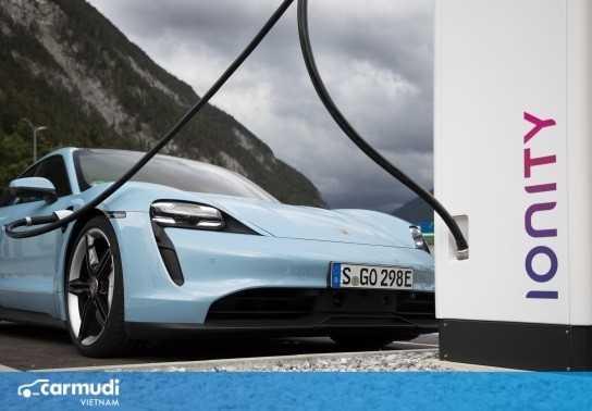 Thị trường mê mệt Taycan, Porsche phải đi mượn nhân lực từ Audi