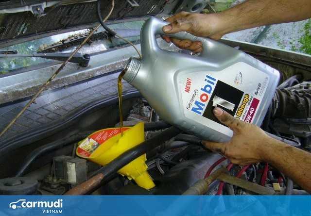Hướng dẫn tự thay dầu nhớt động cơ cho "xế yêu" tại nhà