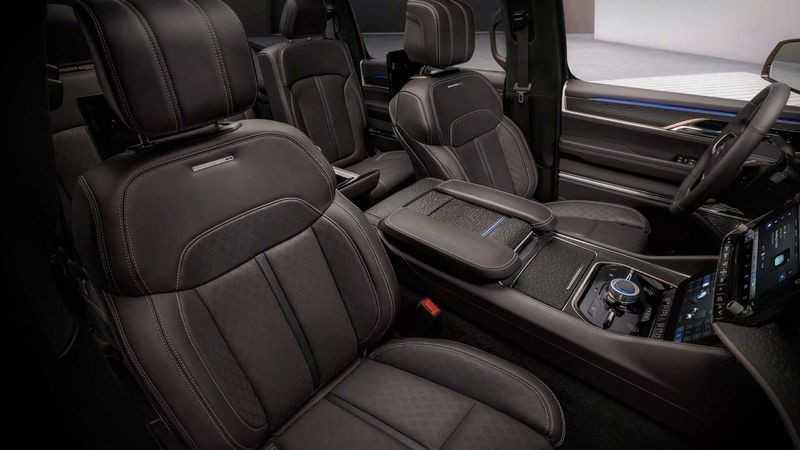 Nội thất Jeep Grand Wagoneer