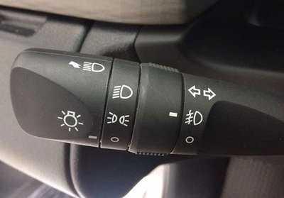 Chỉnh chế độ đèn pha rọi xa