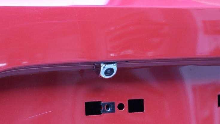 Xác định vị trí lắp cho camera lùi Kia Morning