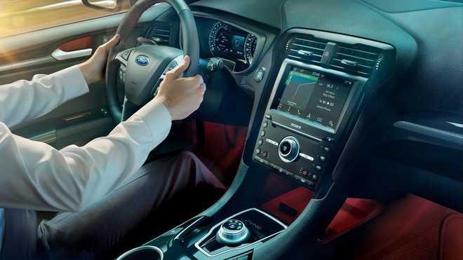 Nội thất Ford Mondeo 2021 