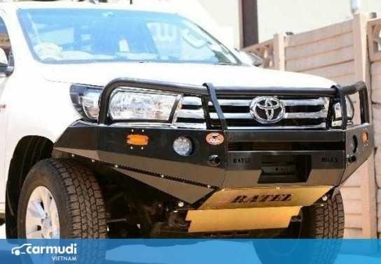 Tìm hiểu về cản trước xe ô tô? Có nên lắp cản trước, cản sau xe ô tô?