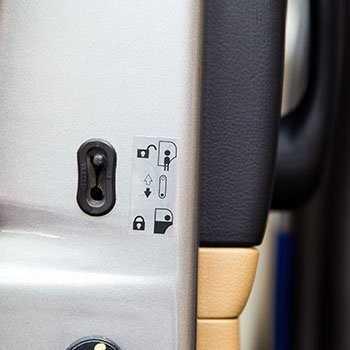 Cần gạt khóa trẻ em